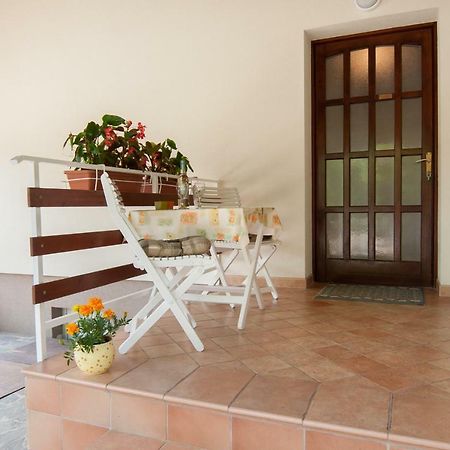 Studio And Apartment Nadia With Garden بوريتش المظهر الخارجي الصورة